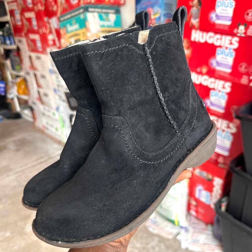 UGG Neevah Suede Side Zip Shearling Lined Ankle Boots Women's Size 7 Black - Picture 13 of 13